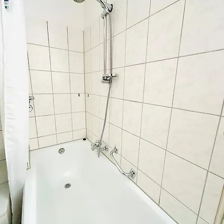 Buere Blick Mit Pool & Sauna Direkt Im Skigebiet Winterberg, Ski, Bike, Golf Apartman *
