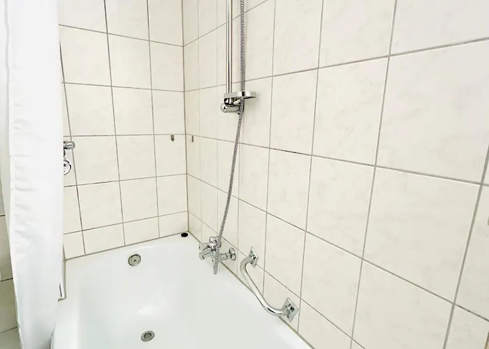 Buere Blick Mit Pool & Sauna Direkt Im Skigebiet Winterberg, Ski, Bike, Golf Apartment *